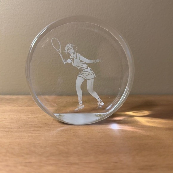 The Unbranded Brand Other - Vintage Etched Glass Tennis Player Paperweight Frosted Clear Crystal Decor 3.5"